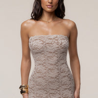 «Lueur de dentelle» — robe longue, crème