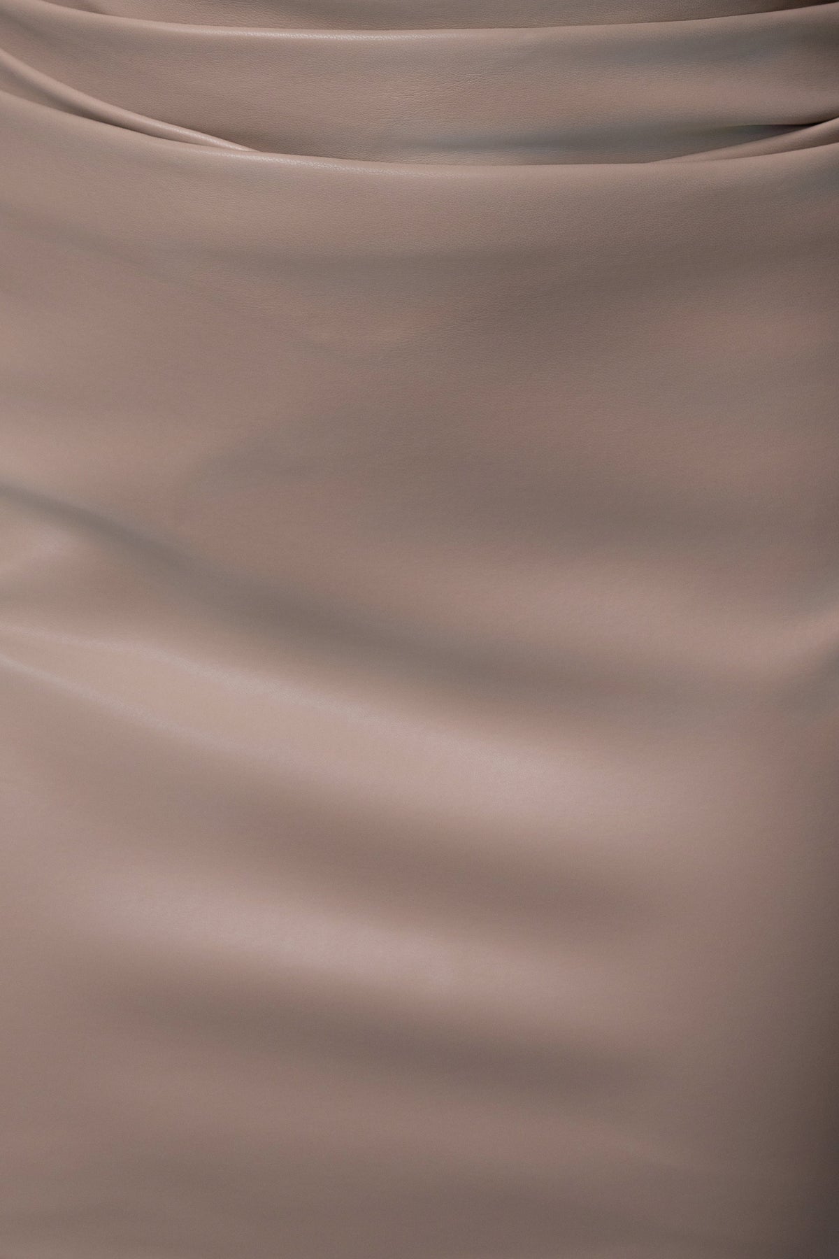 «Éclat monépaule» — robe mini, beige