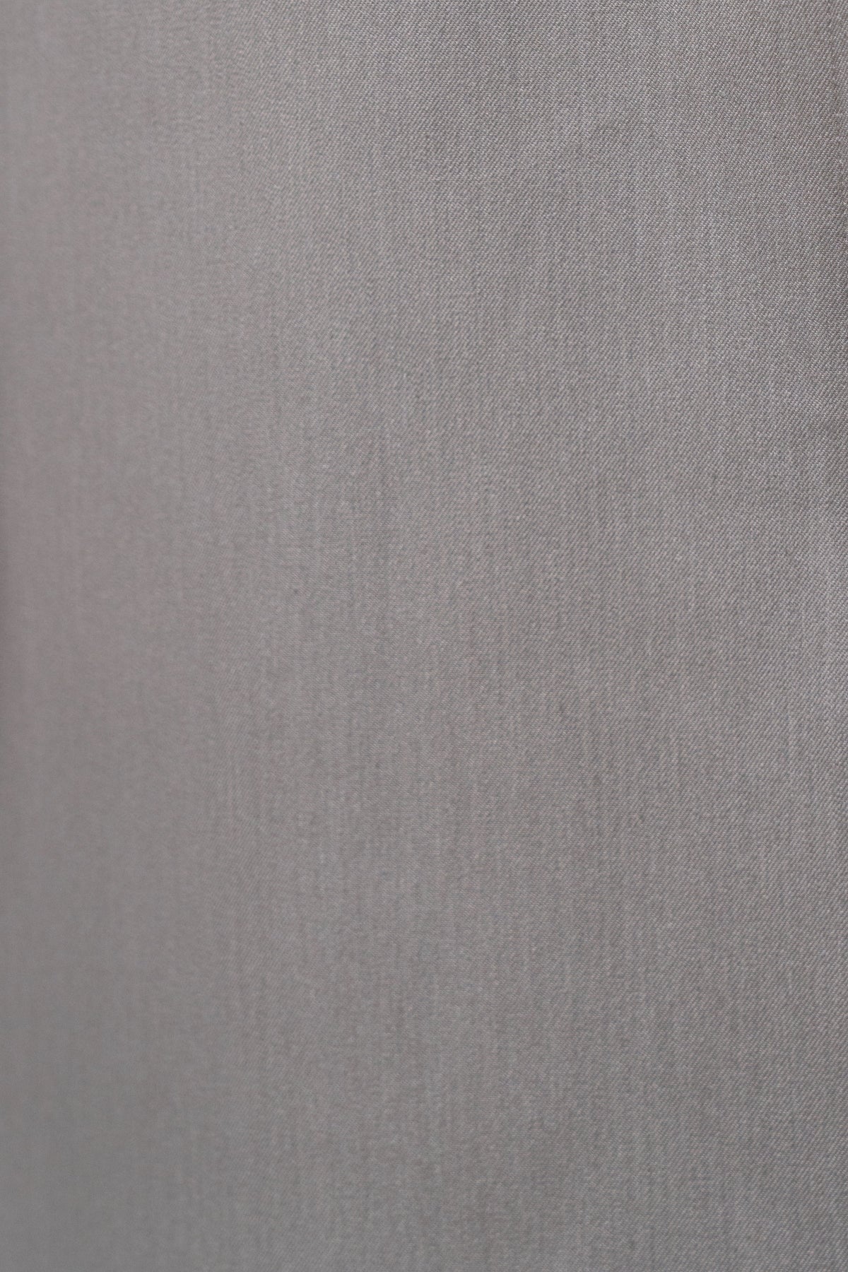 «Trench iconique» — trench long, gris
