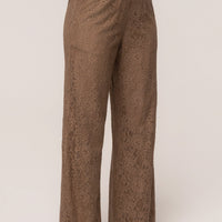 « Étreinte Éternelle » — Pantalon en Dentelle, Fauve
