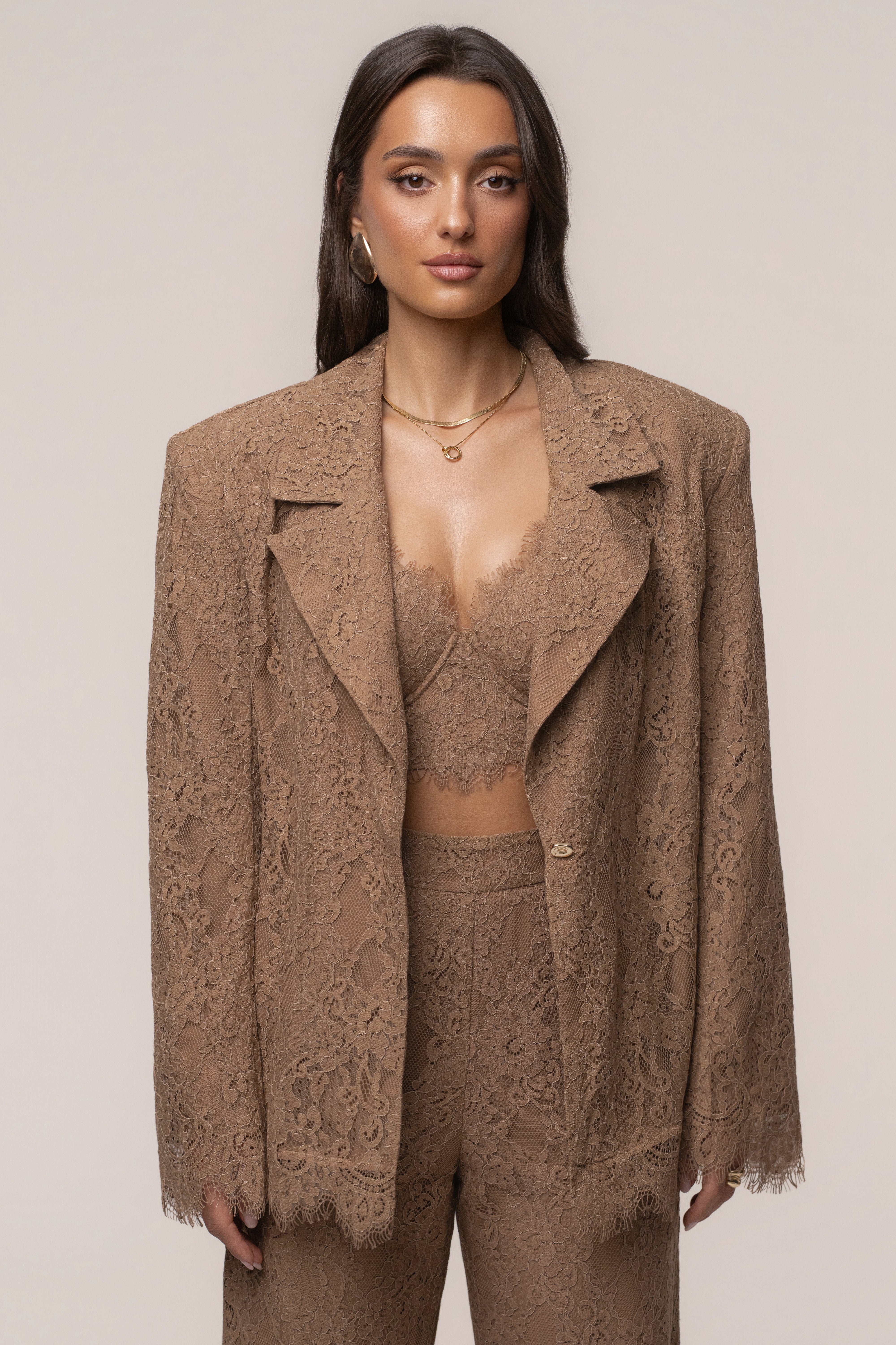 « Dentelle Désirée » — Blazer, Fauve
