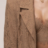 « Dentelle Désirée » — Blazer, Fauve