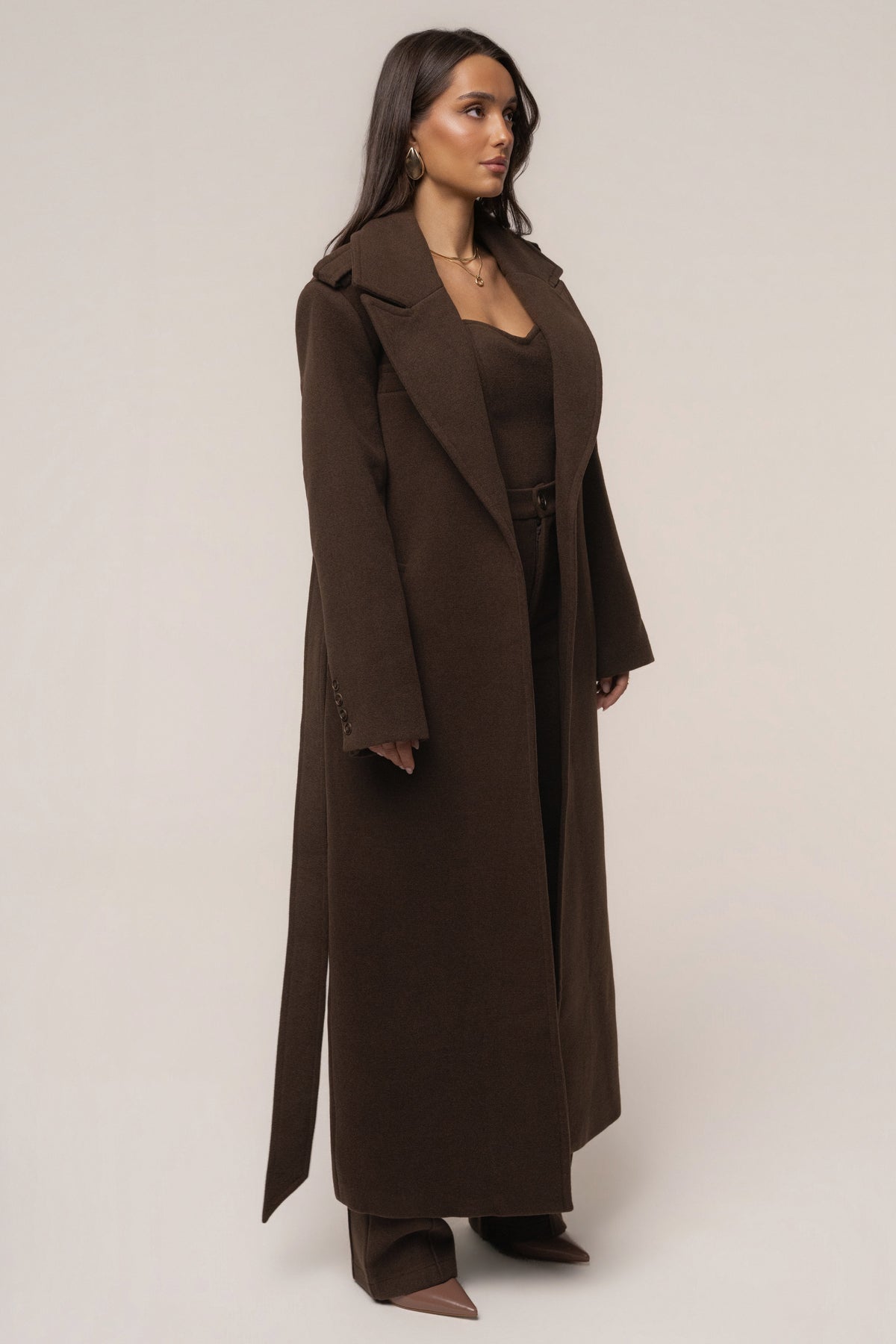 «Ligne savane» — manteau long ceinturé, chocolat
