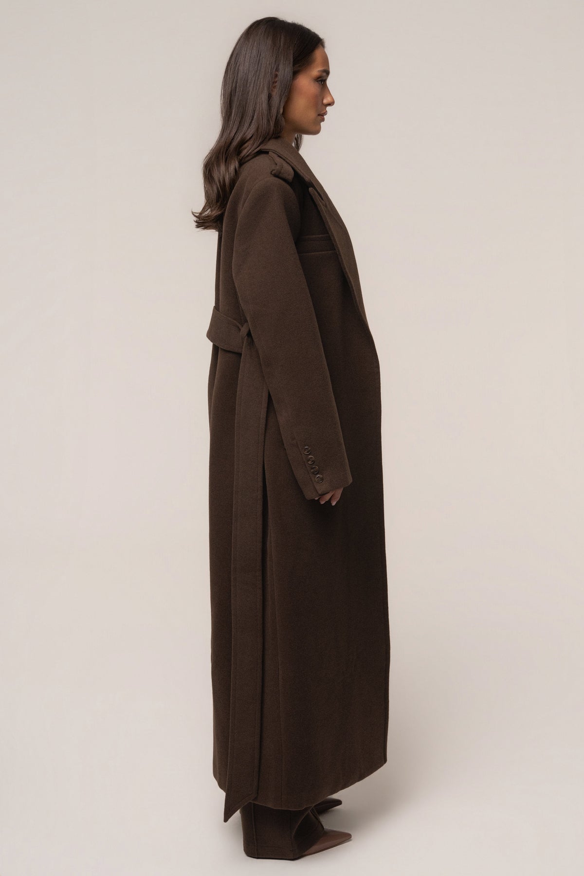 «Ligne savane» — manteau long ceinturé, chocolat