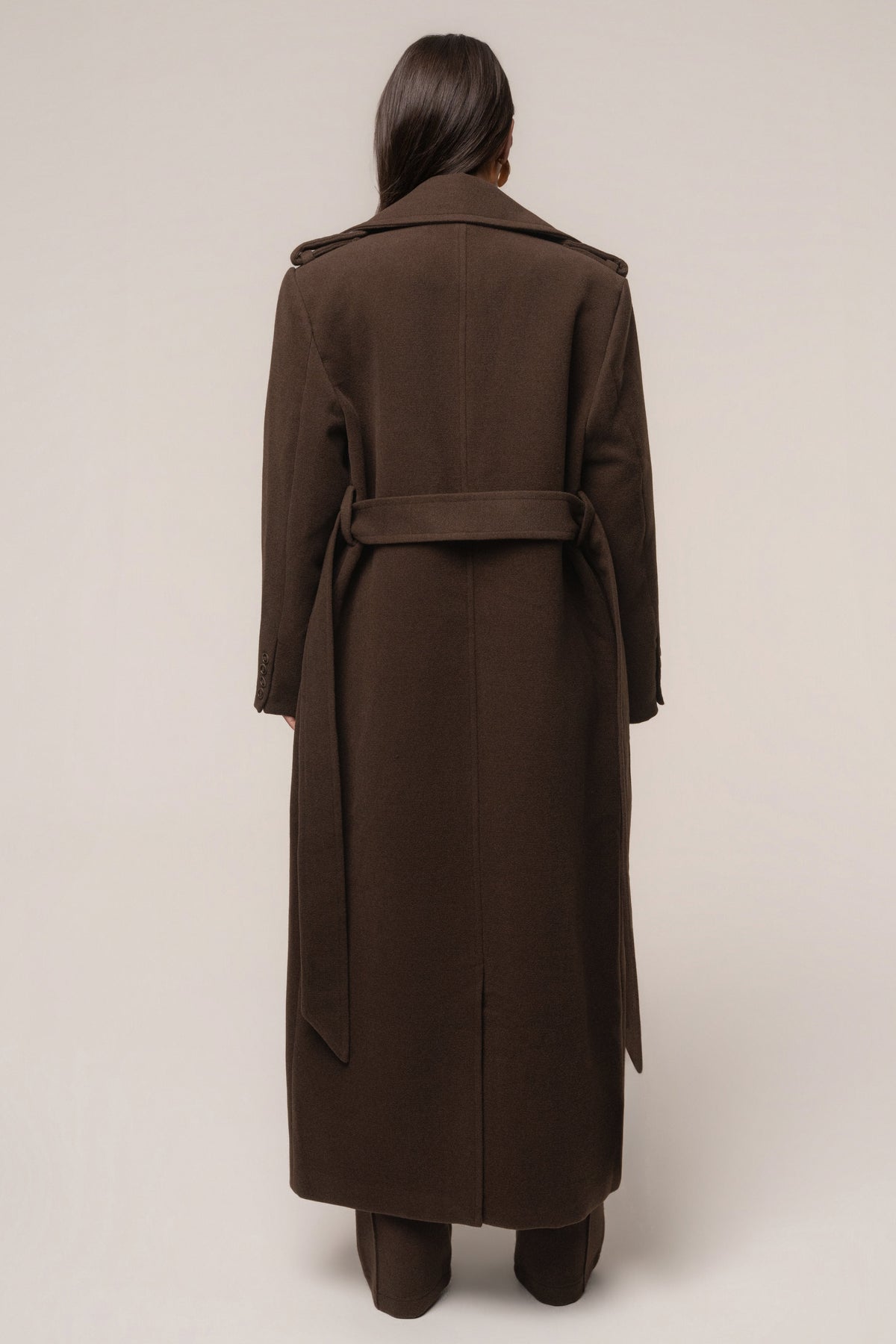 «Ligne savane» — manteau long ceinturé, chocolat