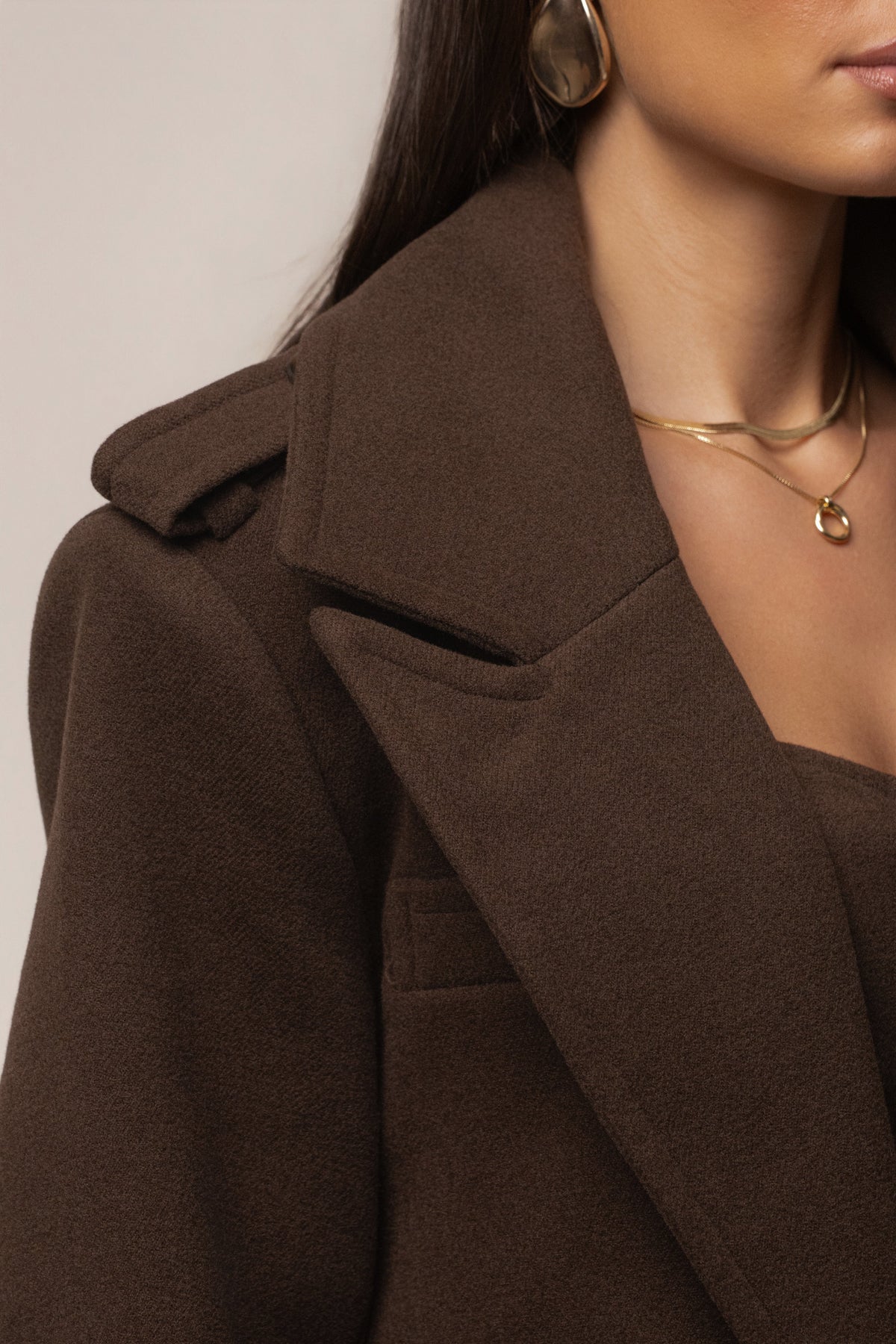 «Ligne savane» — manteau long ceinturé, chocolat