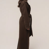 «Ligne savane» — manteau long ceinturé, chocolat