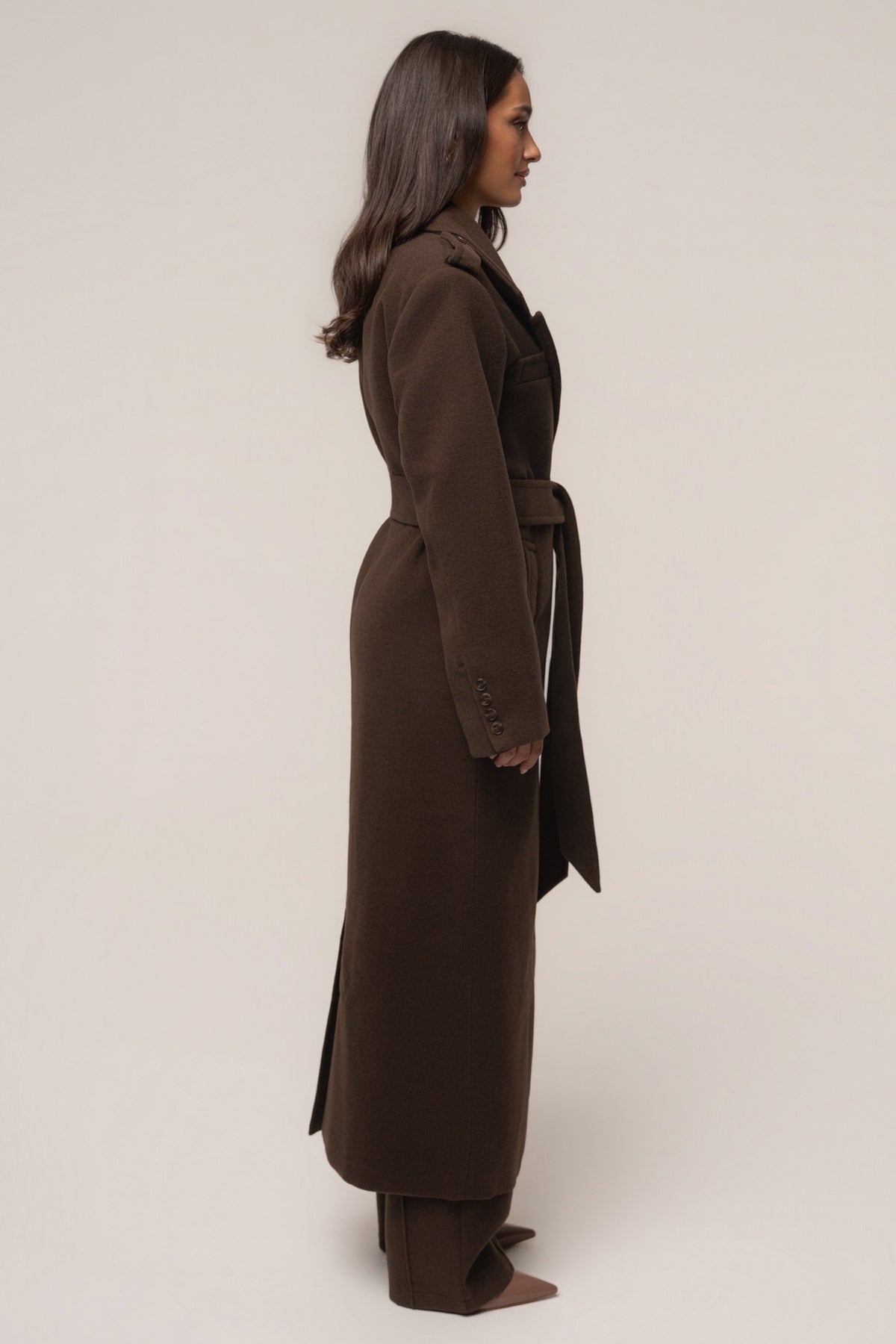 «Ligne savane» — manteau long ceinturé, chocolat
