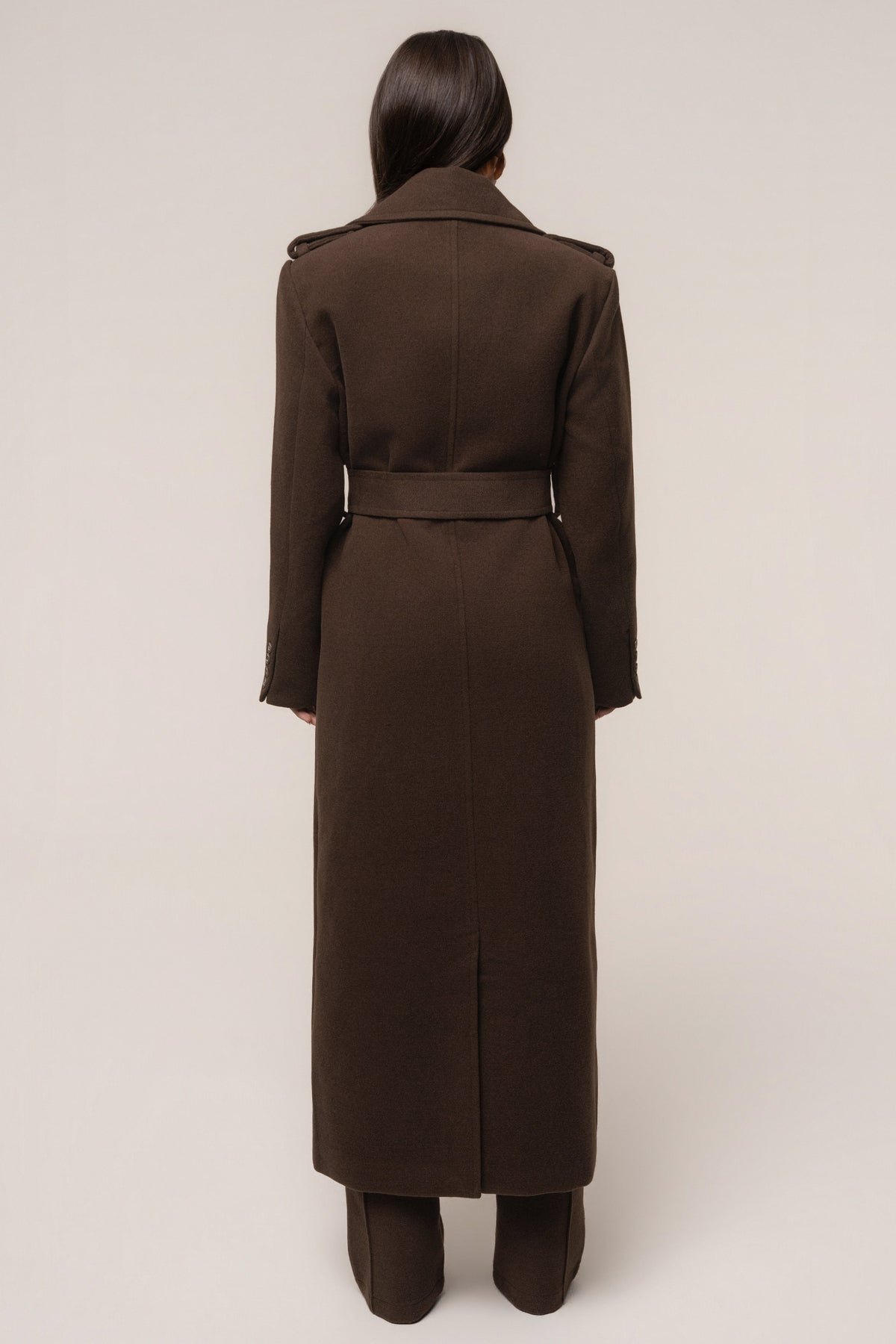 «Ligne savane» — manteau long ceinturé, chocolat