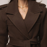 «Ligne savane» — manteau long ceinturé, chocolat