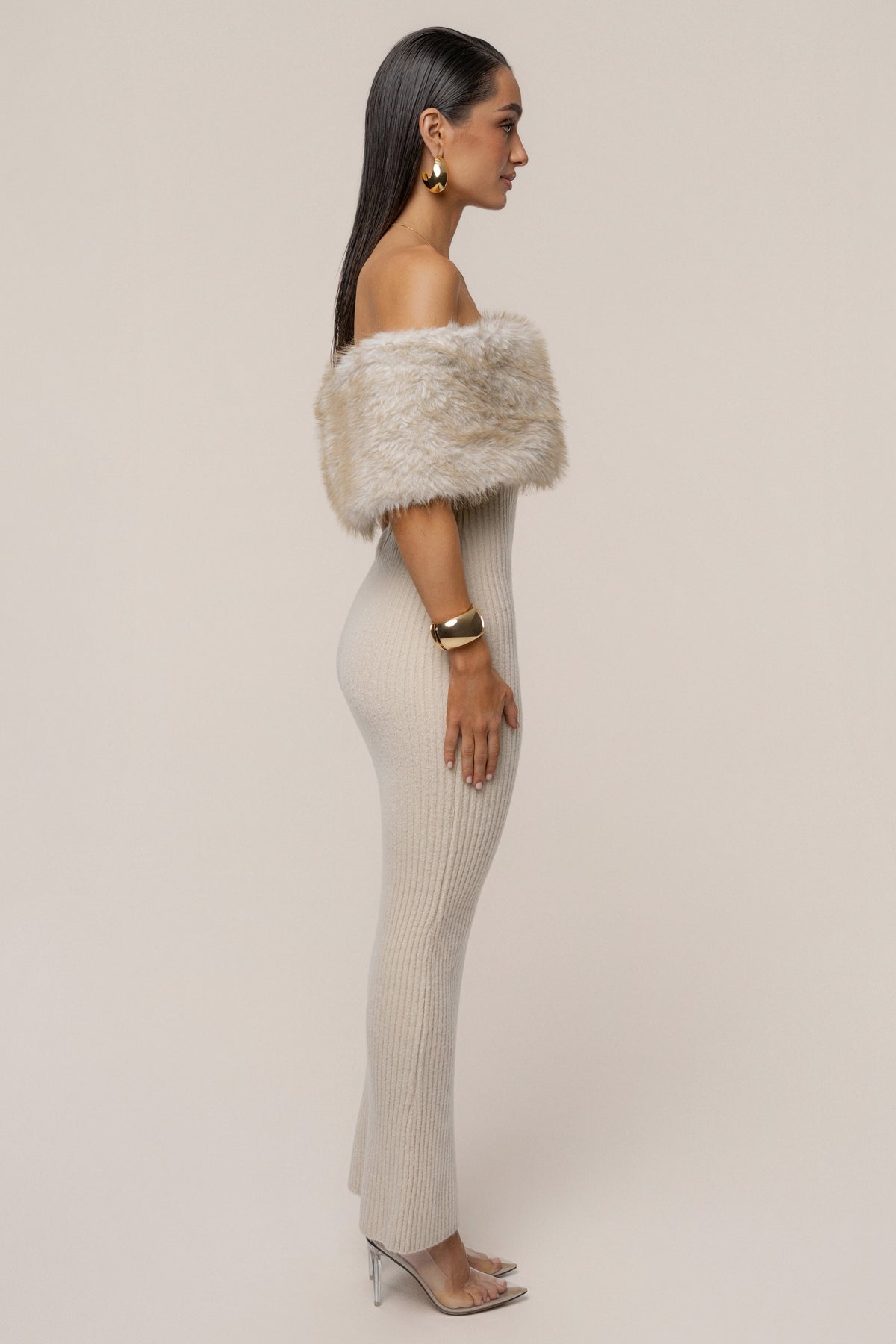 «Éclat givré» — robe longue, taupe.