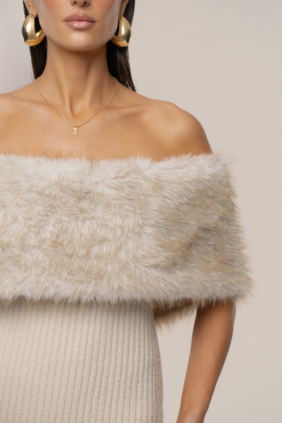 «Éclat givré» — robe longue, taupe.