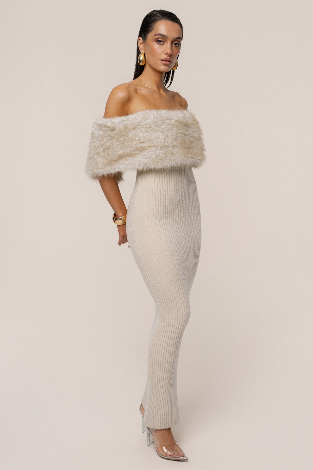 «Éclat givré» — robe longue, taupe.