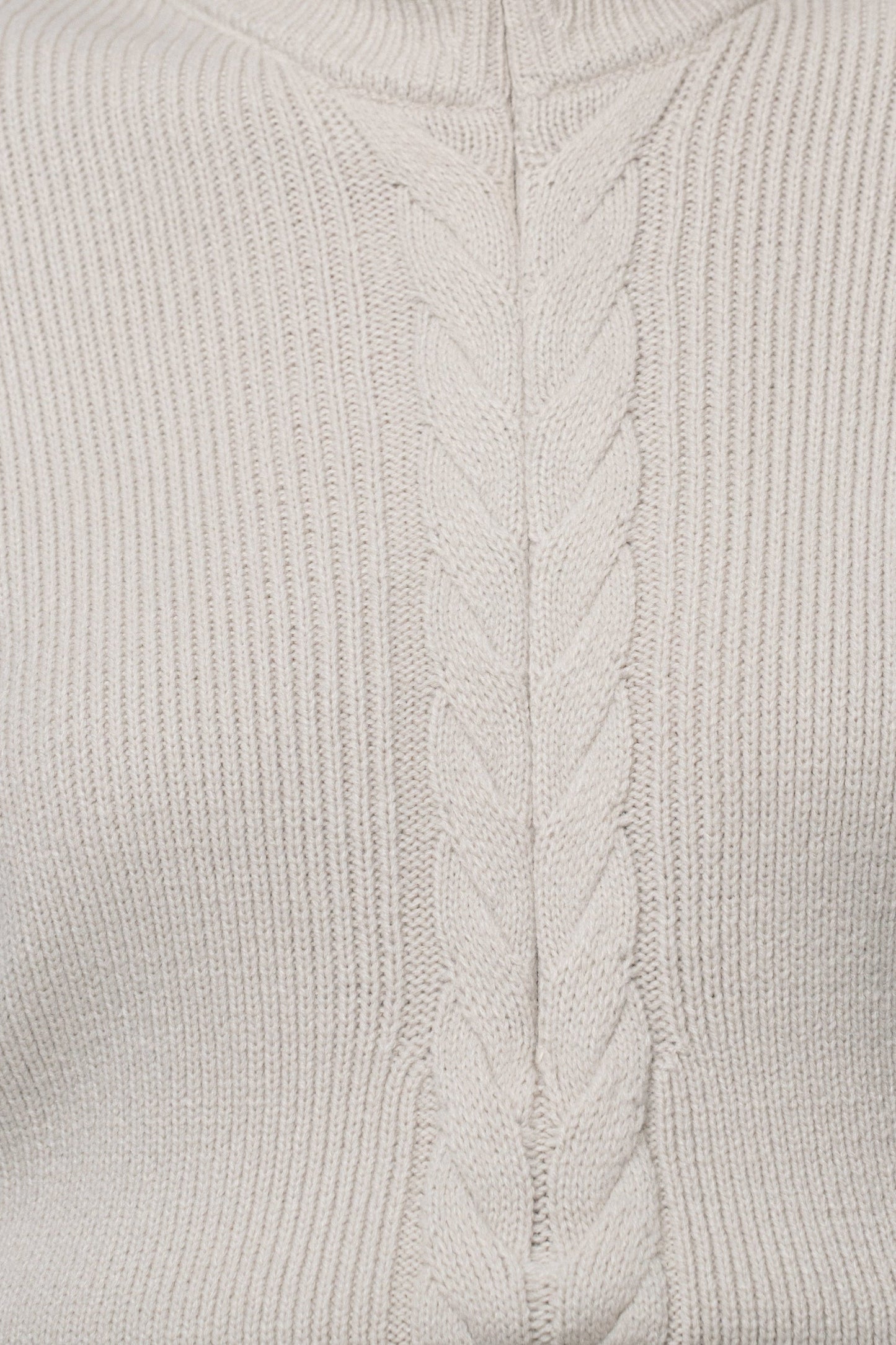 « Douceur » — Robe Longue en Maille Câble, Pierre