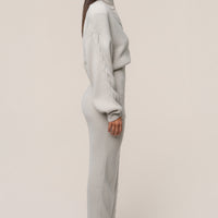 « Douceur » — Robe Longue en Maille Câble, Pierre