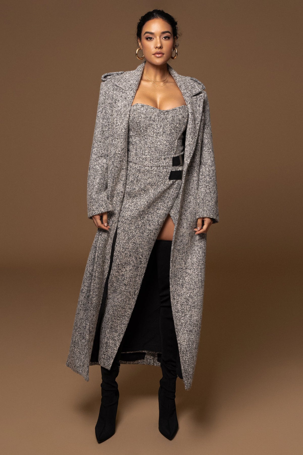 « Éclat Feutré » — Corset en Tweed, Gris Clair