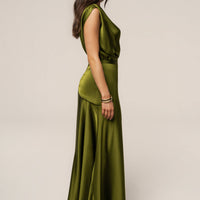 « Amalia » — Robe Longue Satinée, Olive