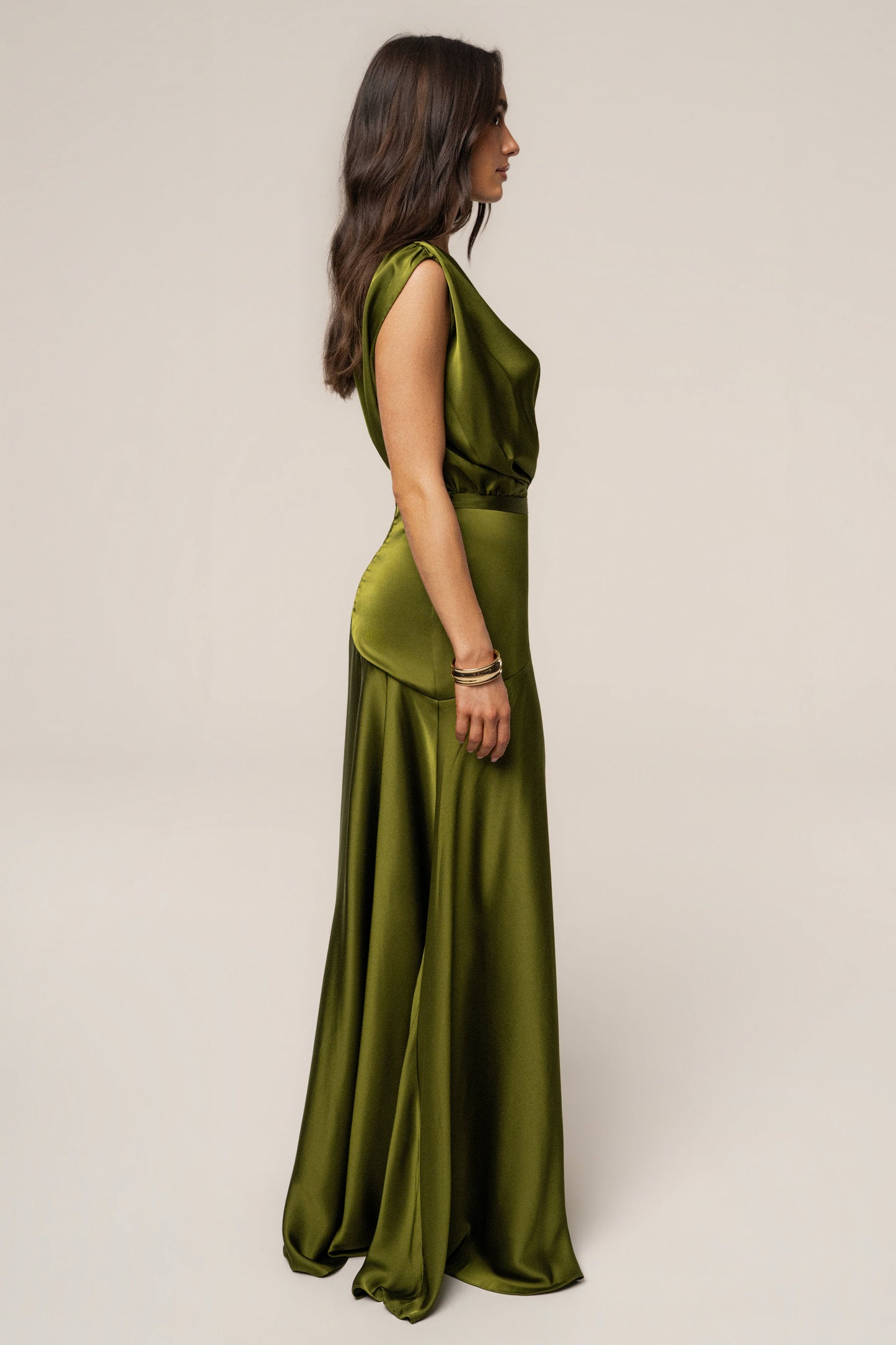 « Amalia » — Robe Longue Satinée, Olive