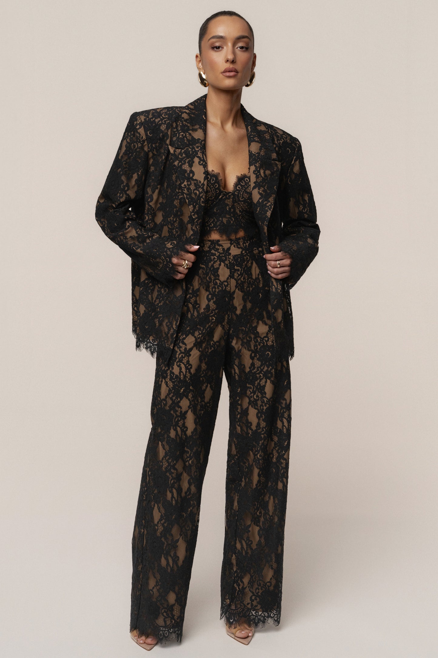 « Étreinte Éternelle » — Pantalon en Dentelle, Noir