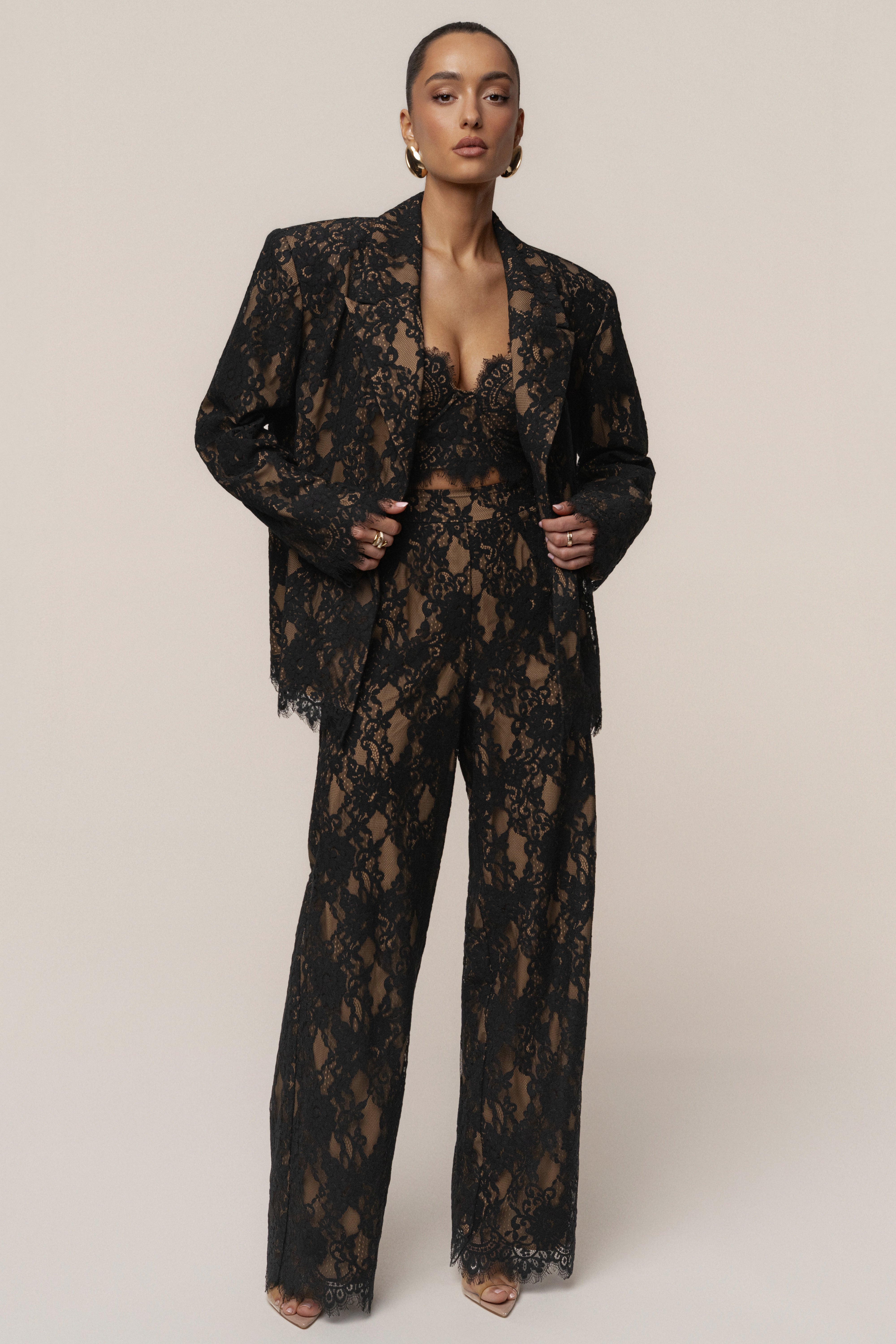 « Étreinte Éternelle » — Pantalon en Dentelle, Noir