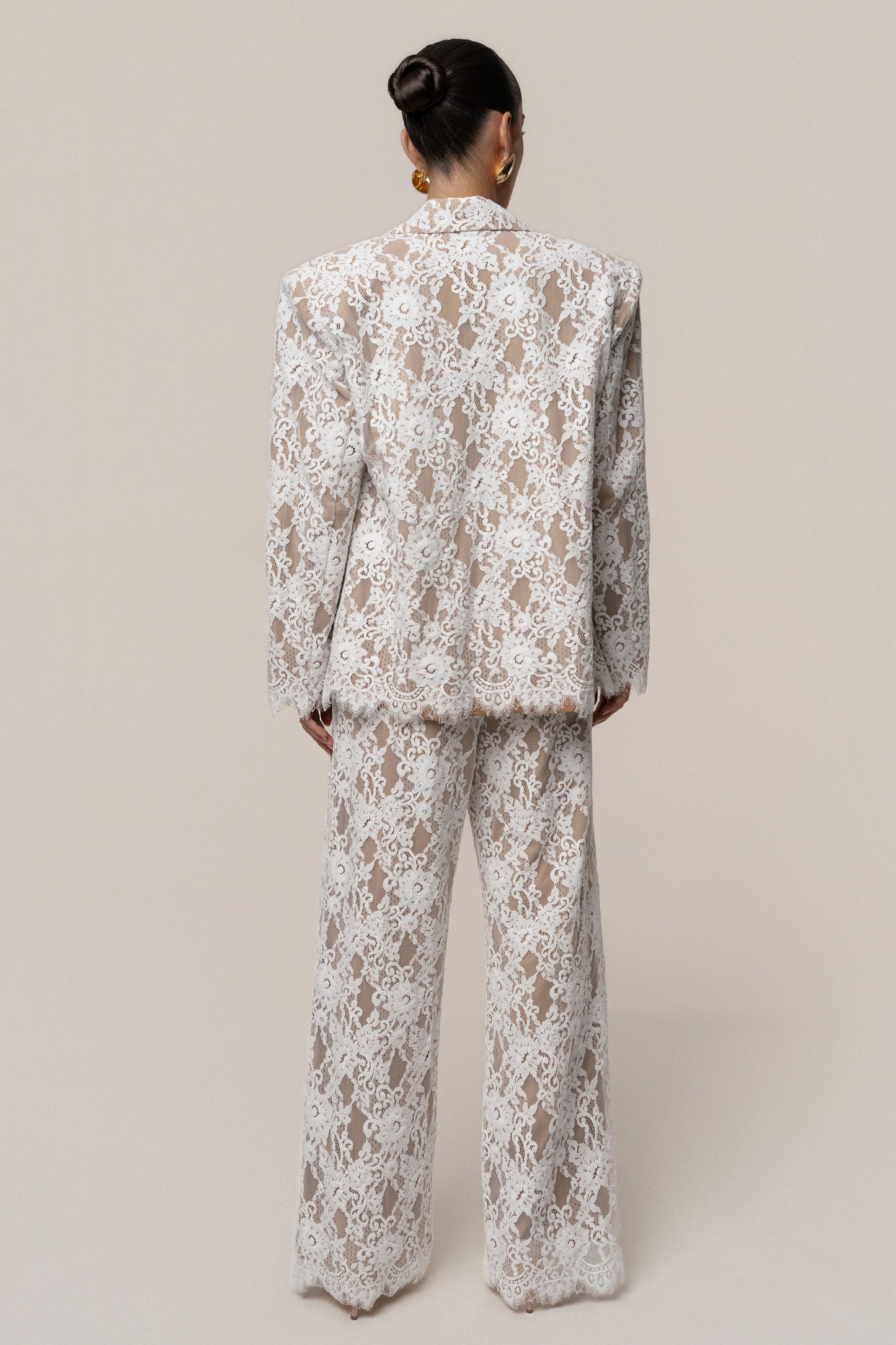 « Étreinte Éternelle » — Pantalon en Dentelle, Blanc
