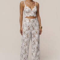 « Étreinte Éternelle » — Pantalon en Dentelle, Blanc