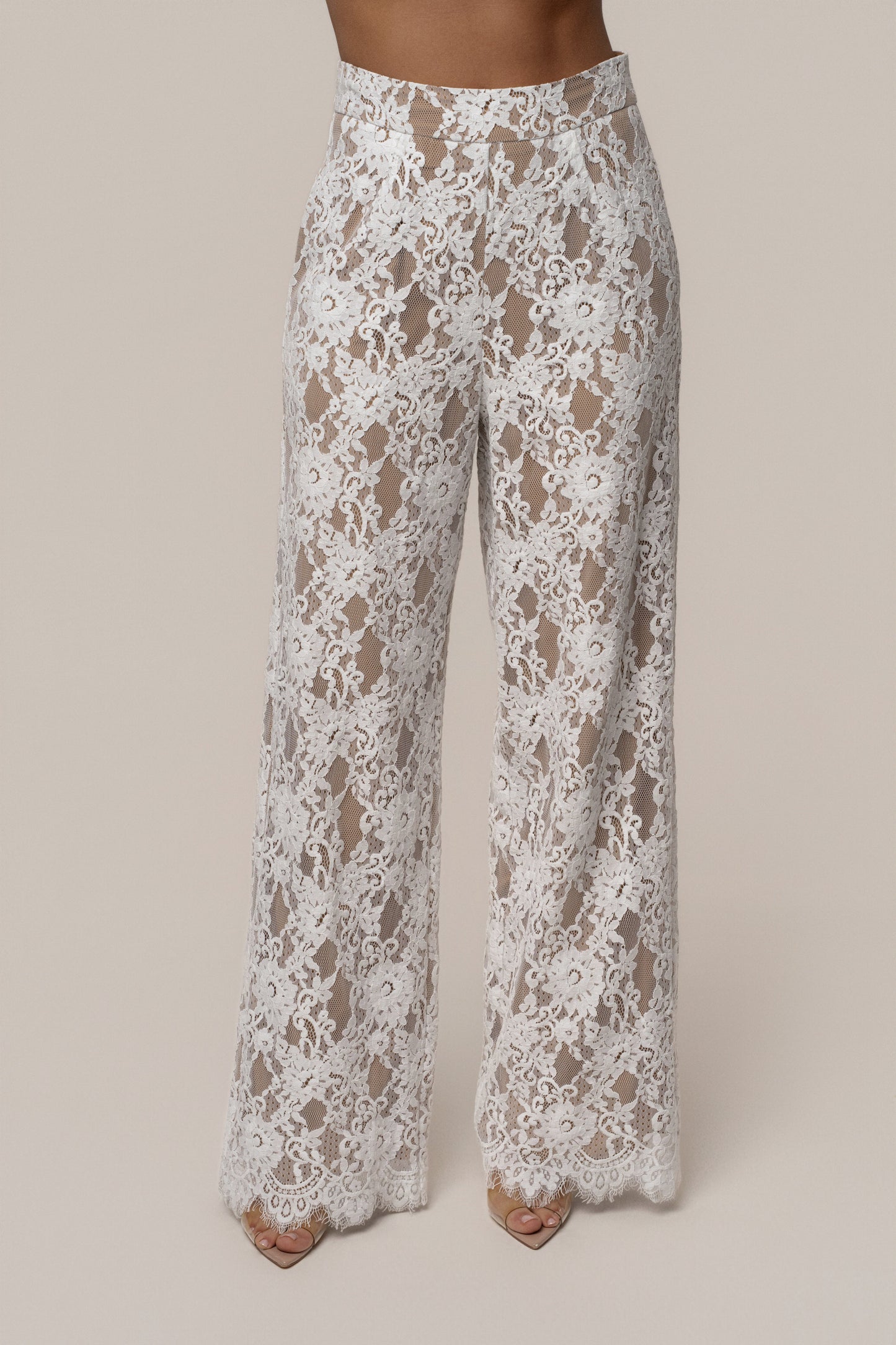« Étreinte Éternelle » — Pantalon en Dentelle, Blanc