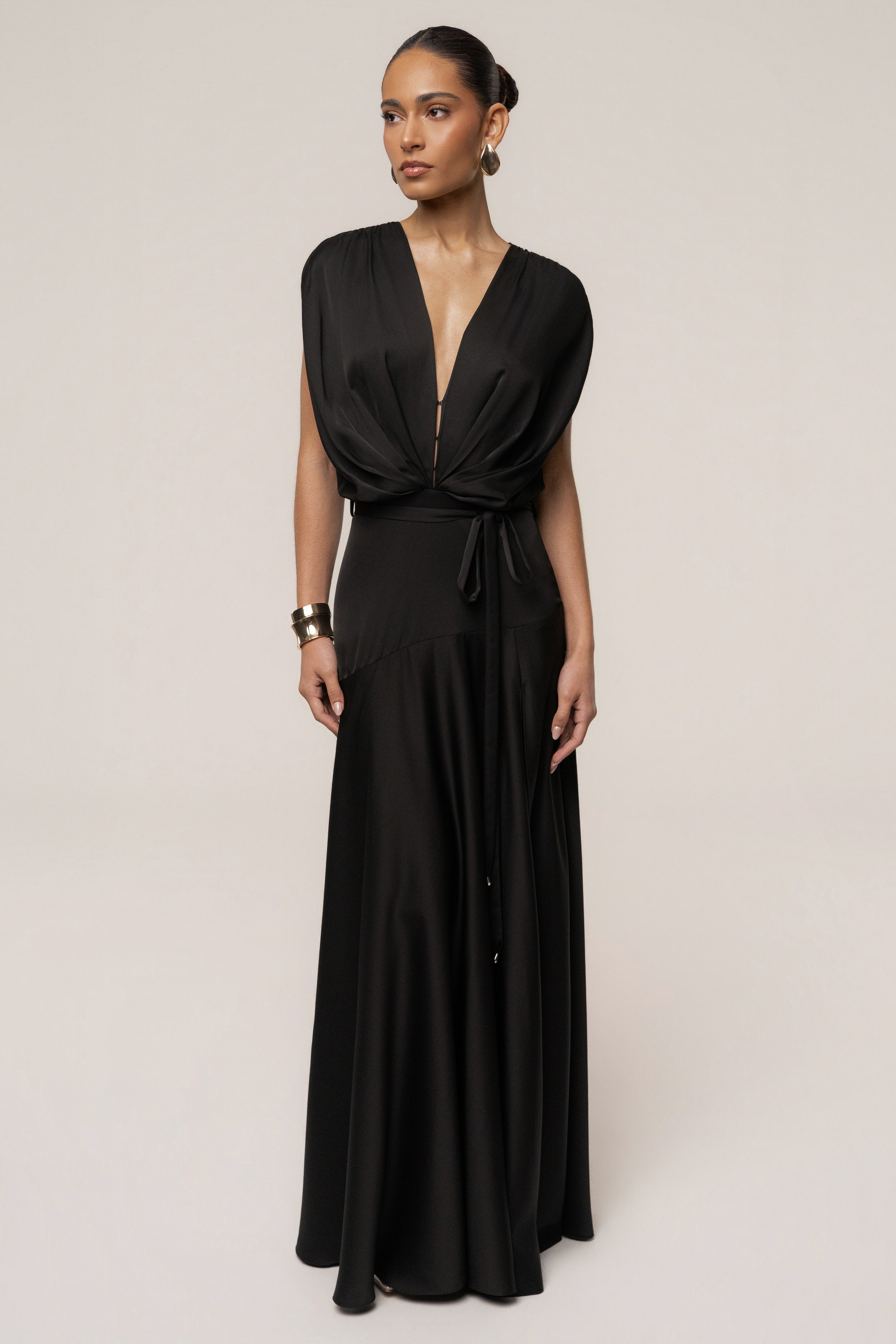 « Amalia » — Robe Longue Satinée, Noir
