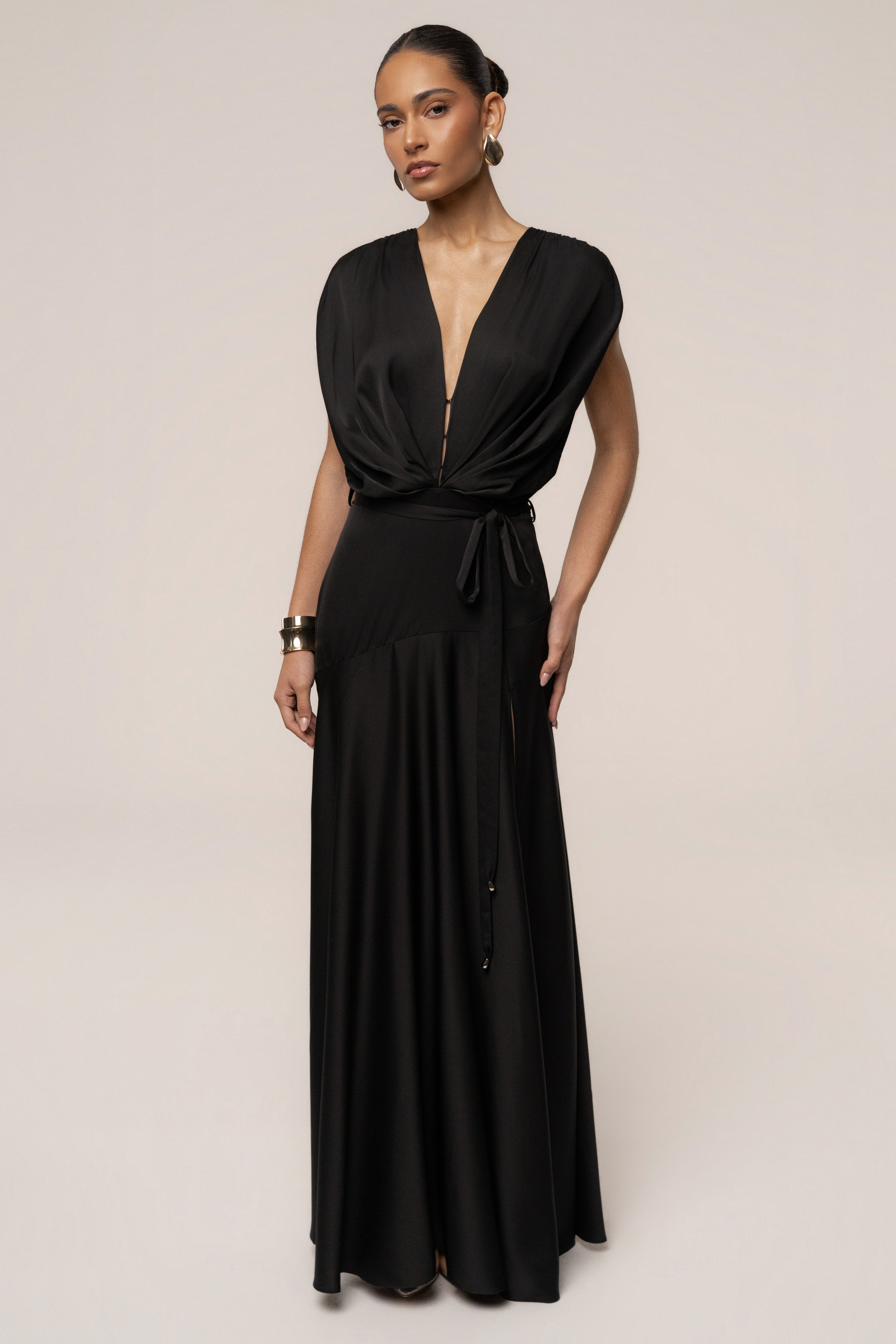 « Amalia » — Robe Longue Satinée, Noir