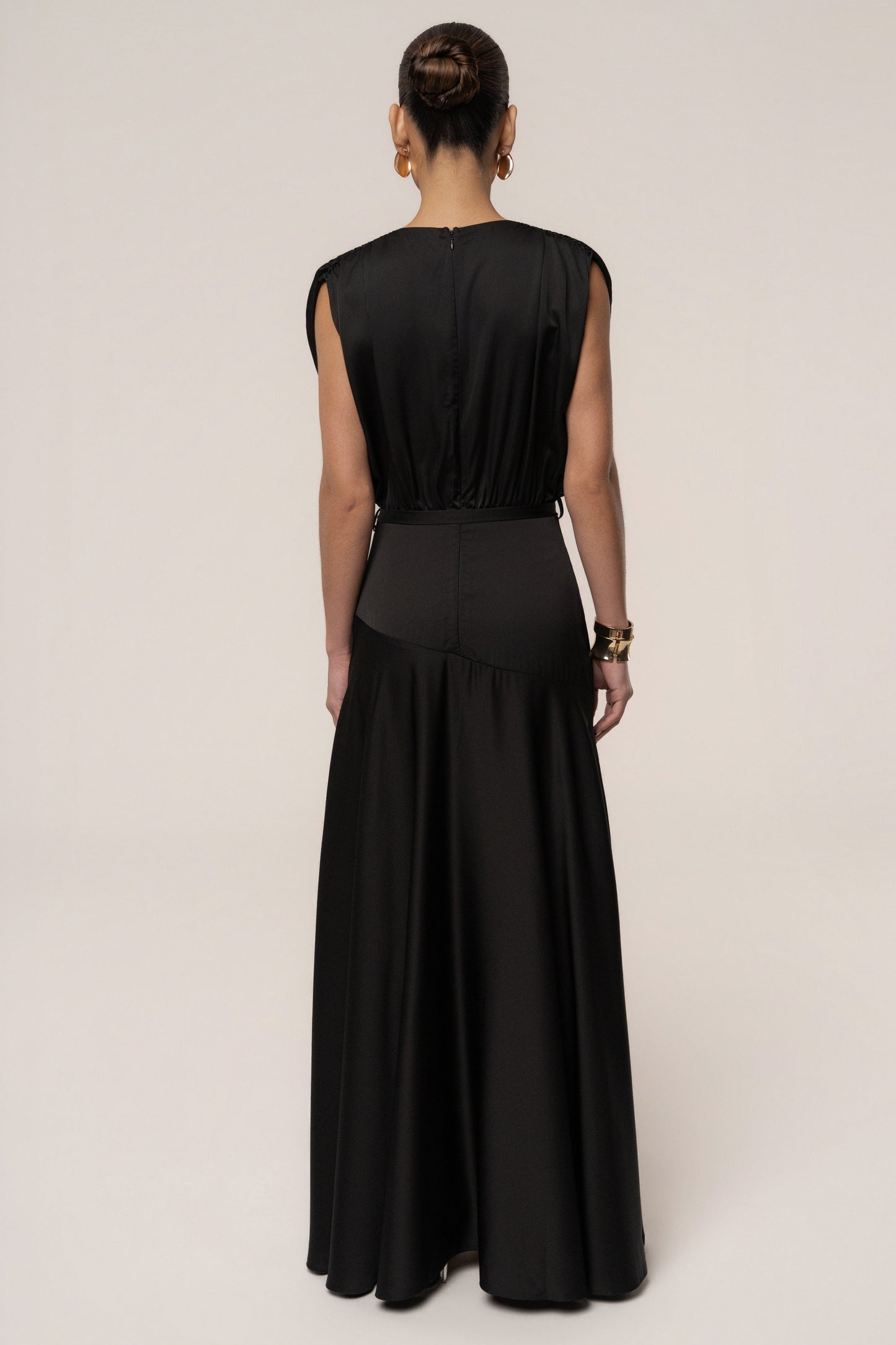 « Amalia » — Robe Longue Satinée, Noir