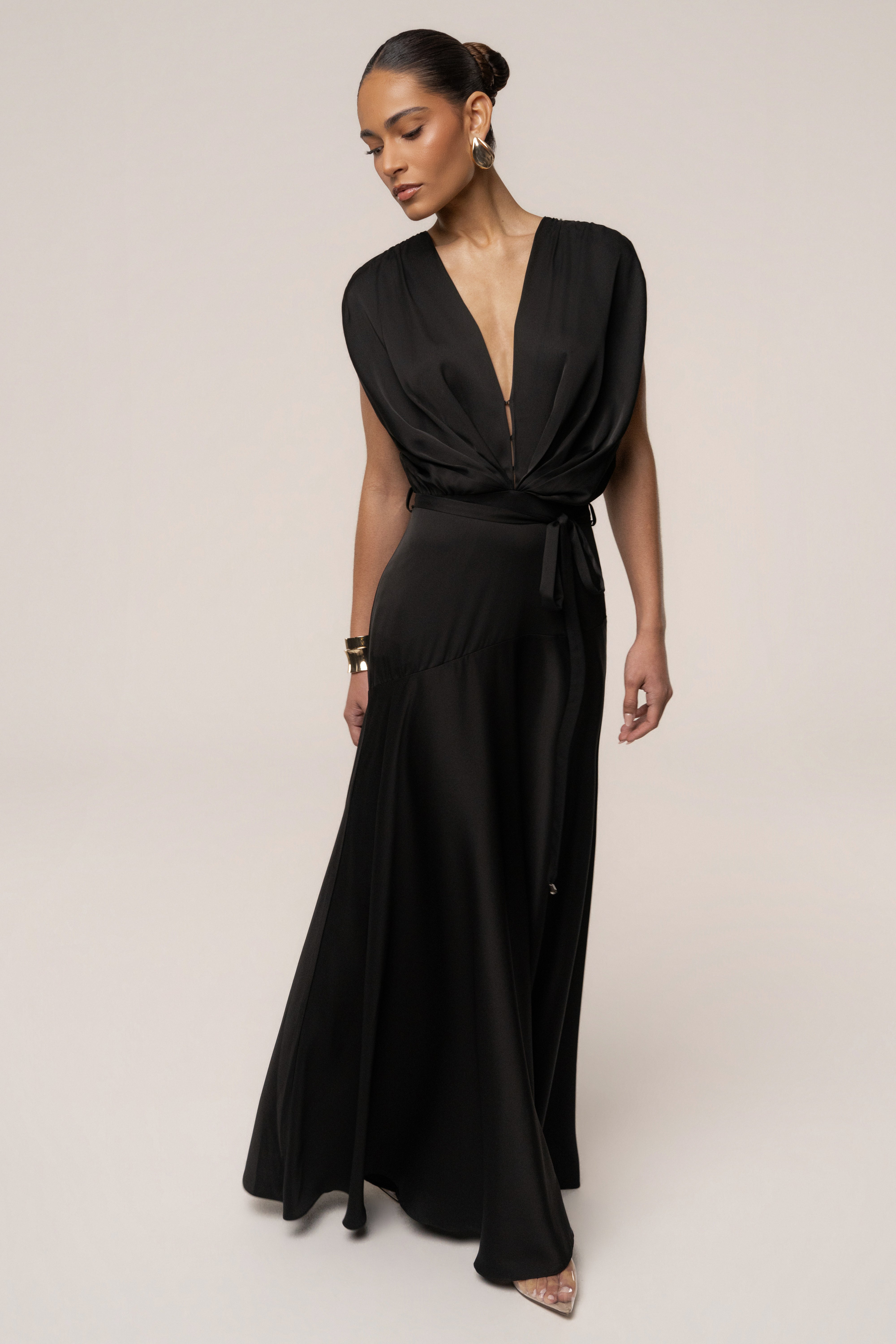 « Amalia » — Robe Longue Satinée, Noir
