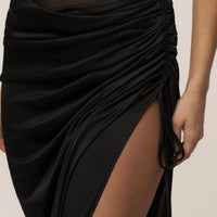 « Muse Sculptée » — Robe Longue Bustier Drapé, Noir