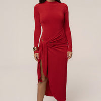 « Dernière Lueur » — Robe Midi Froncée à Fente, Rouge
