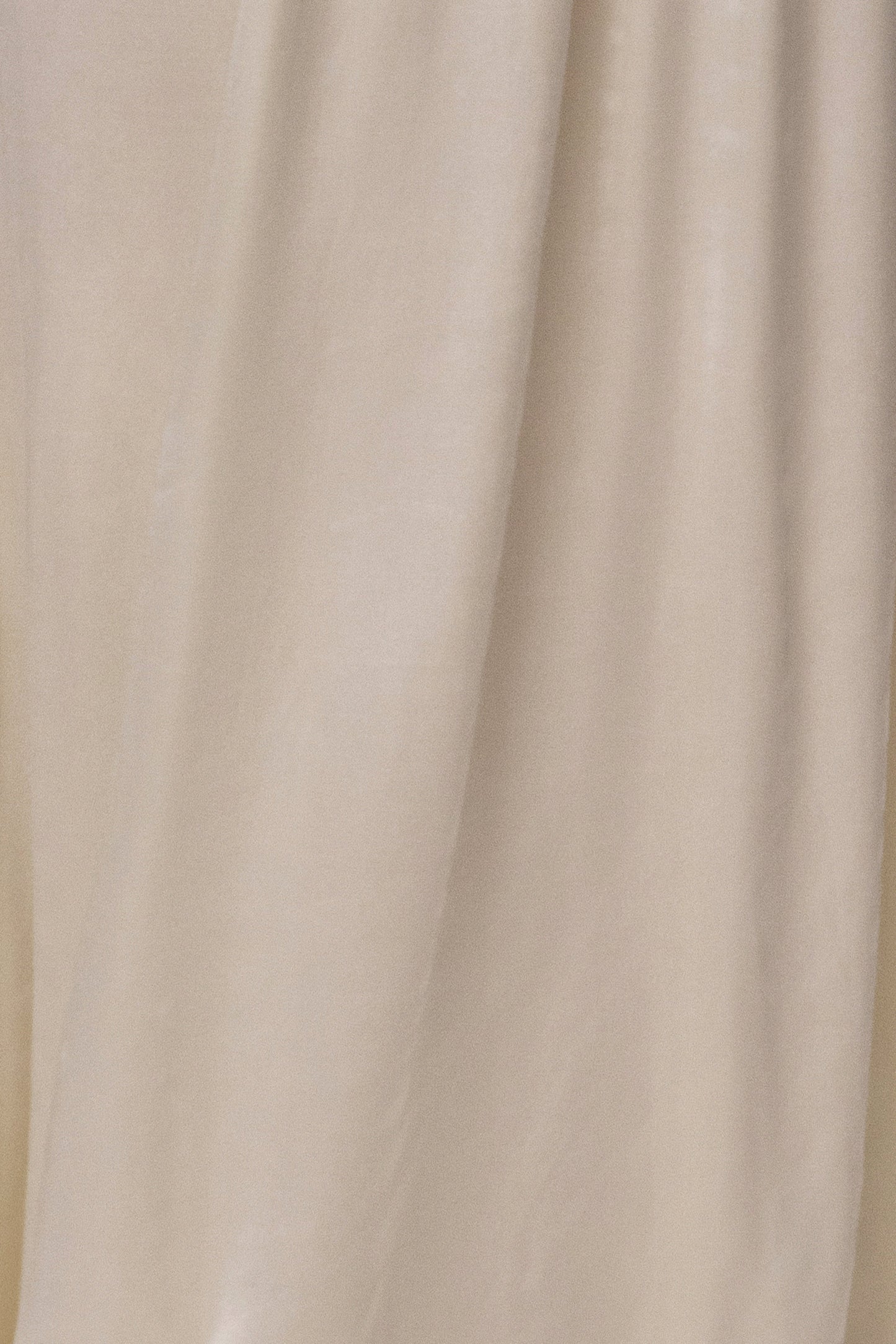 « Ligne Haute » — Robe Longue à Col, Crème
