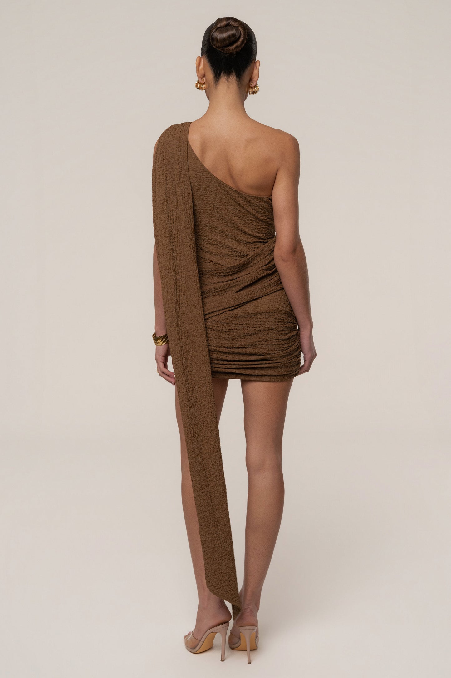 « Muse Nocturne » — Robe Courte, Marron