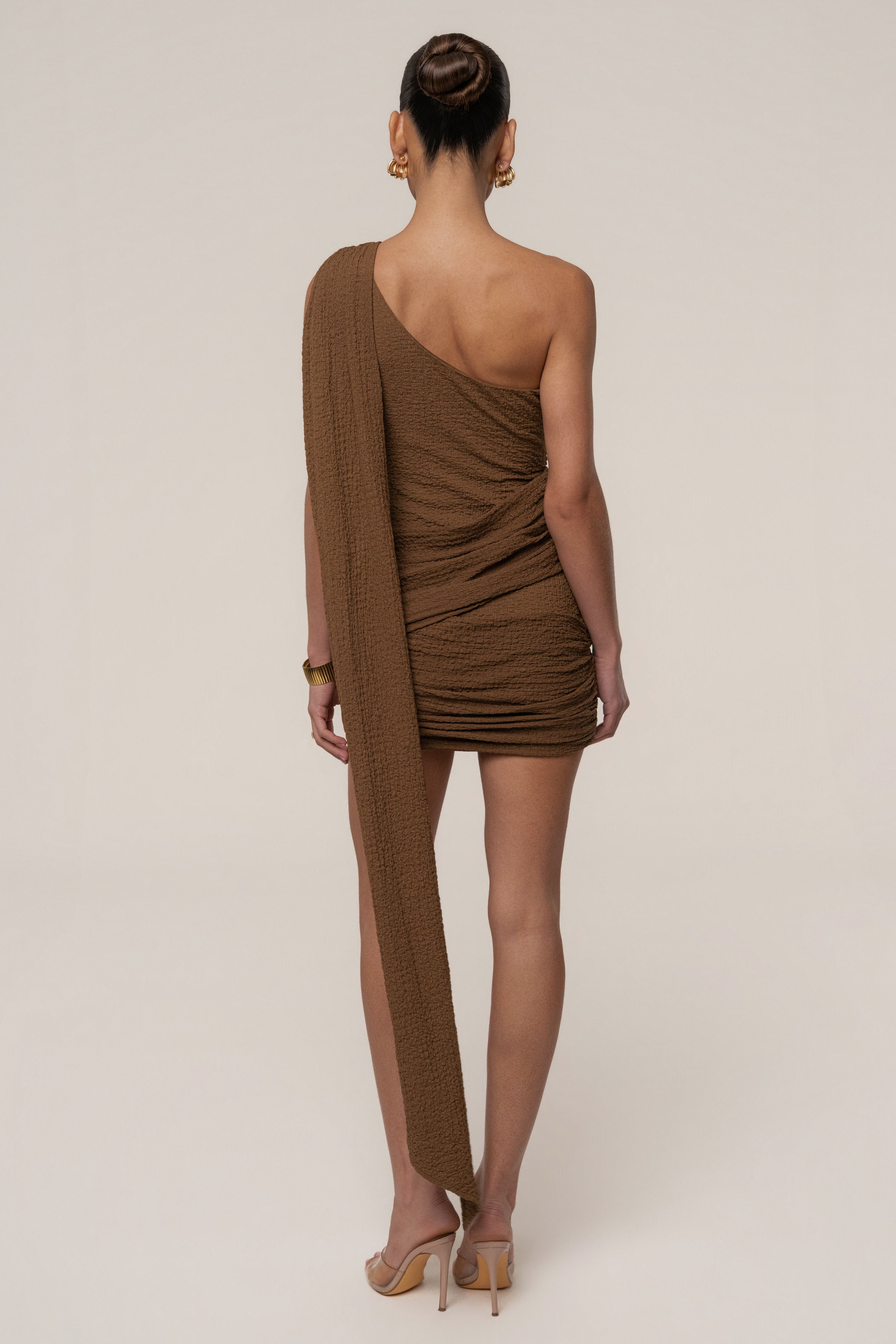 « Muse Nocturne » — Robe Courte, Marron