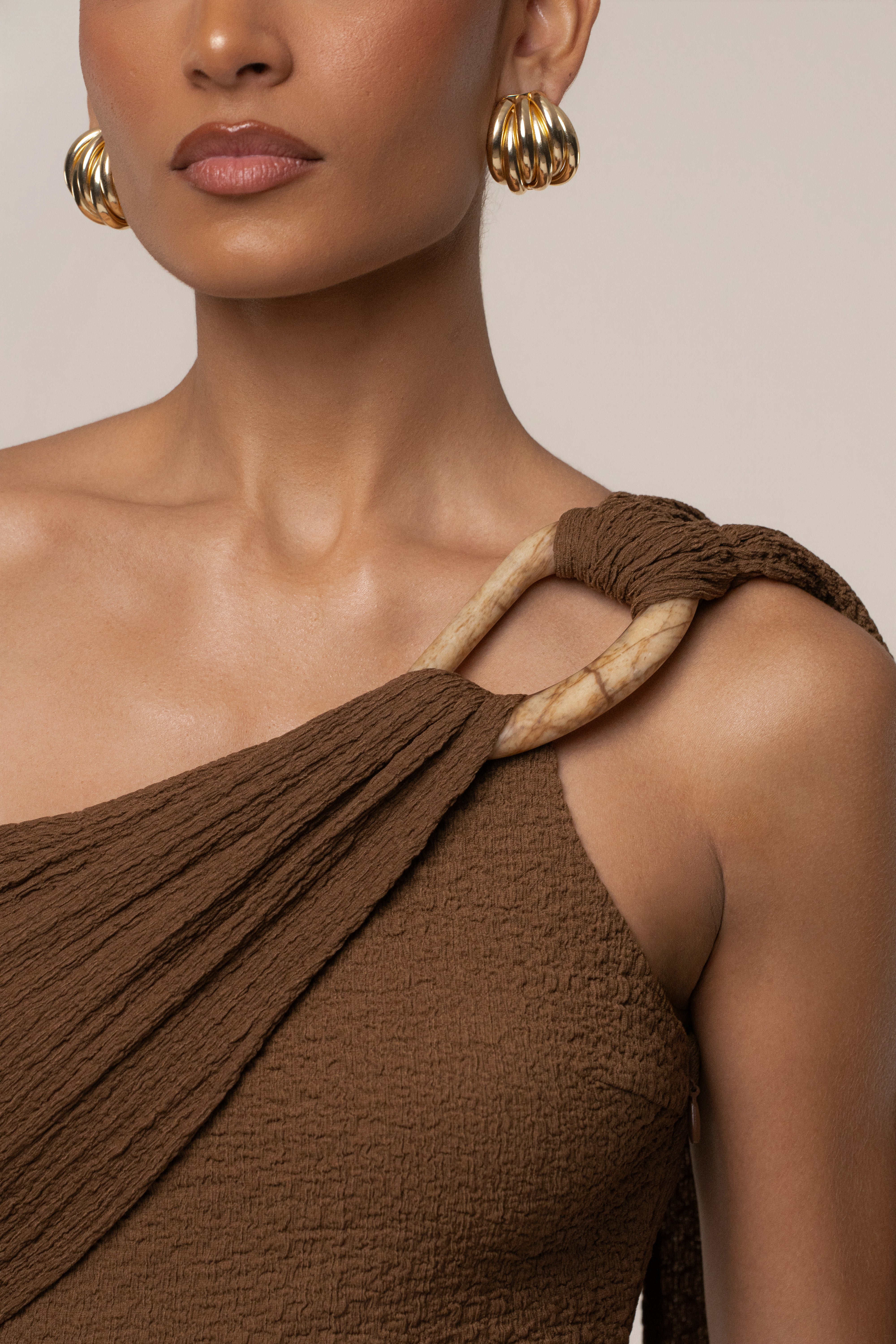 « Muse Nocturne » — Robe Courte, Marron