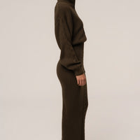 «Douceur Automnale» — robe côtelée, chocolat.