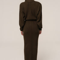 «Douceur Automnale» — robe côtelée, chocolat.