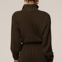 «Douceur Automnale» — robe côtelée, chocolat.