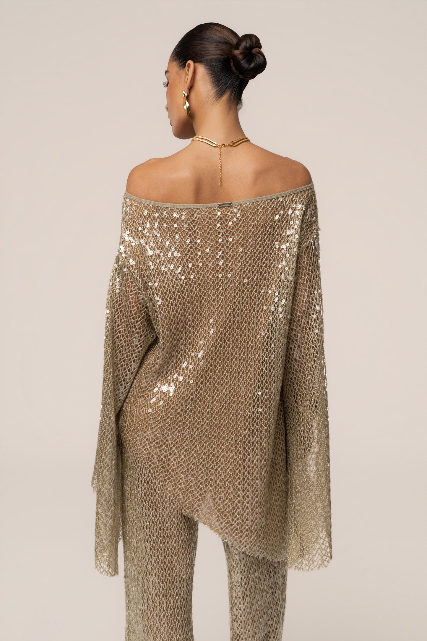 « Éclat de Sauge » — Top Transparent à Sequins Manches Évasées, Vert Sauge