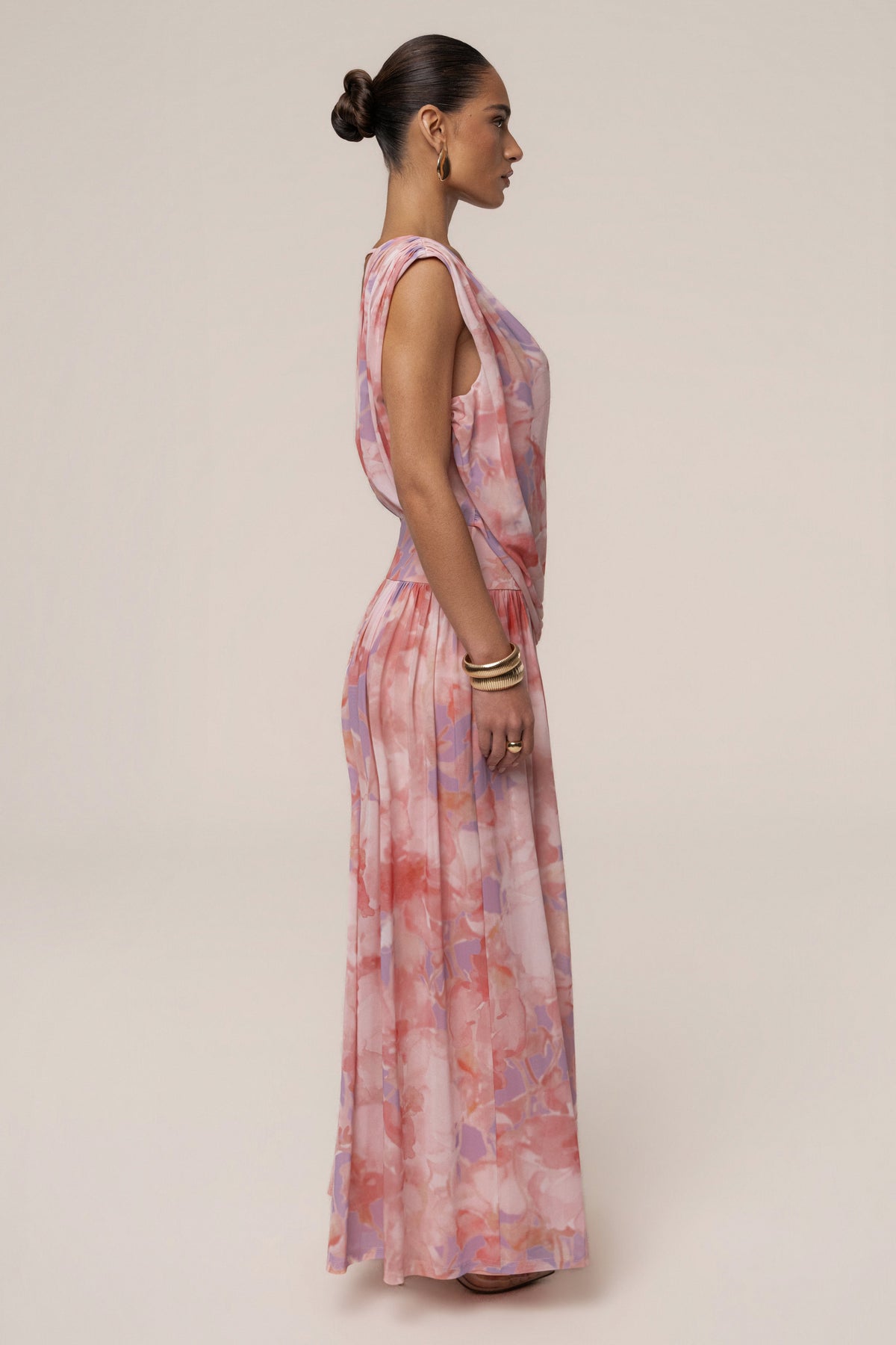 « Fleur du Soir » — Robe Longue Fleurie Drapée, Rose