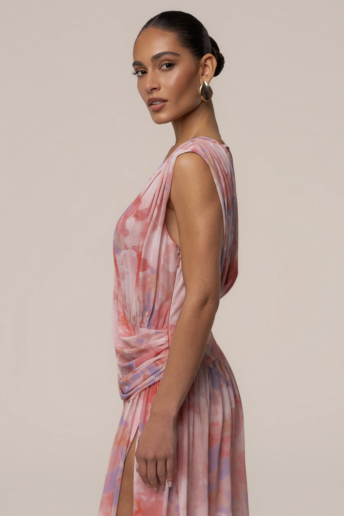 « Fleur du Soir » — Robe Longue Fleurie Drapée, Rose