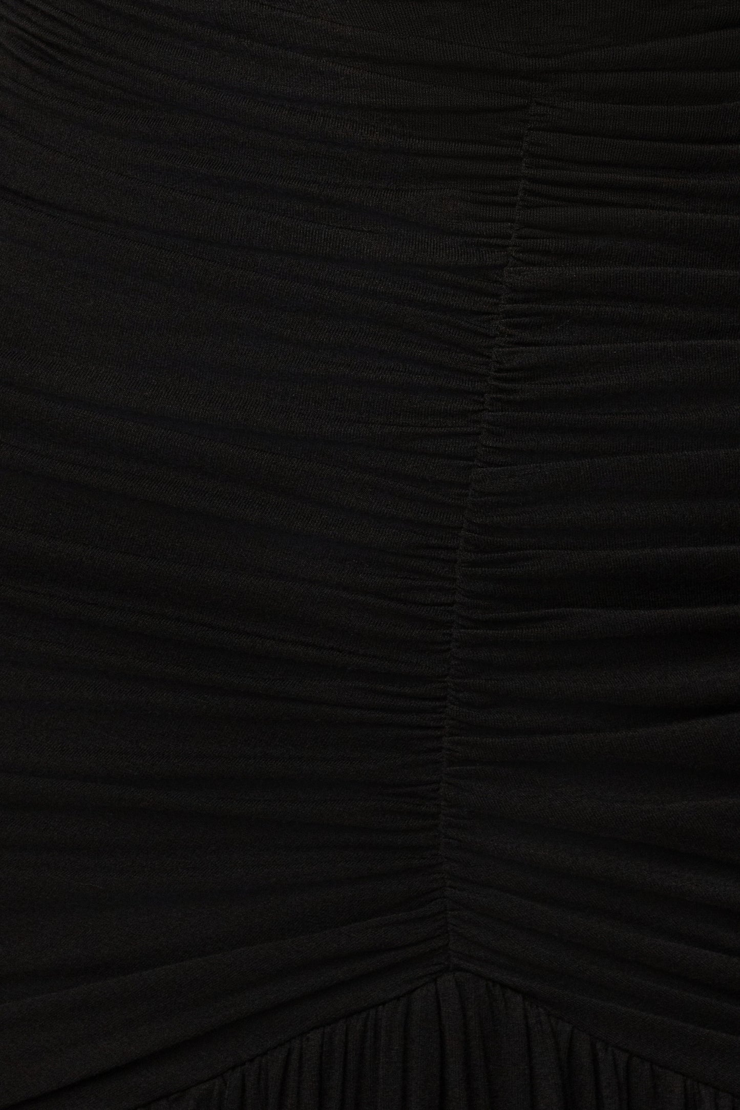 « Soirées Dorées » — Robe Longue Dos Nu Licou, Noir