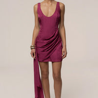 « Passage Doré » — Robe Courte Plongeante Dos Nu Drapée, Fuchsia