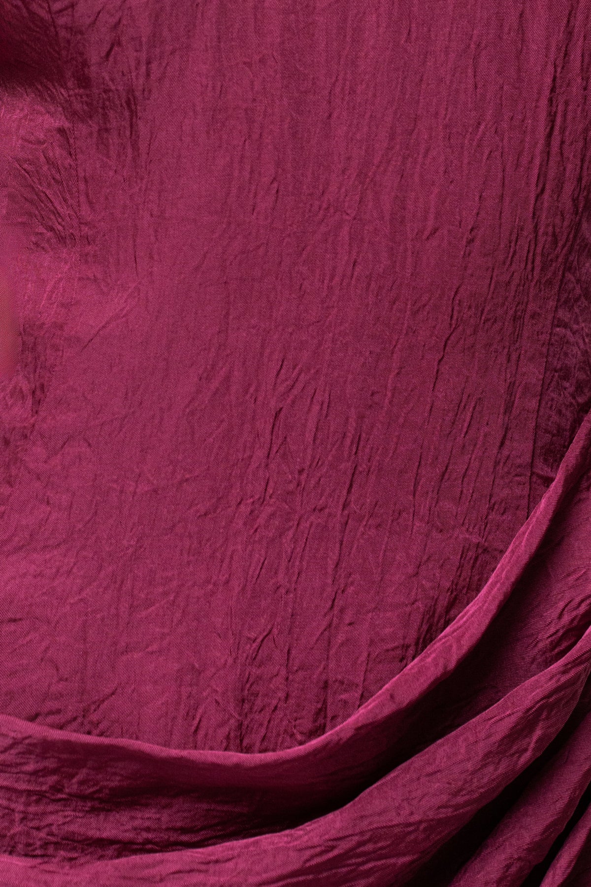 « Passage Doré » — Robe Courte Plongeante Dos Nu Drapée, Fuchsia
