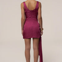 « Passage Doré » — Robe Courte Plongeante Dos Nu Drapée, Fuchsia