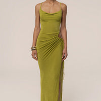« Haute Exigence » — Robe Longue Drapée Échancrée, Vert Citron