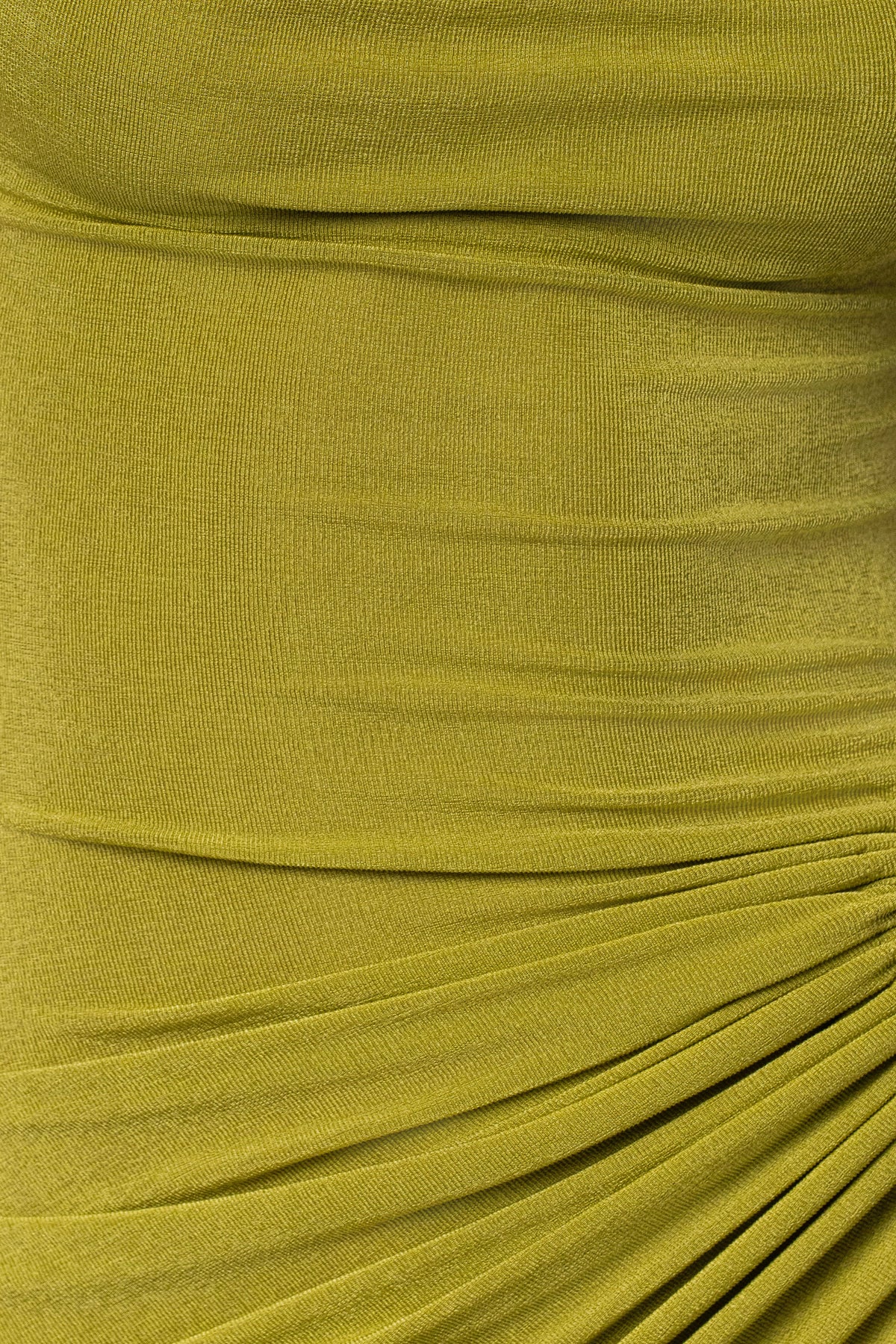« Haute Exigence » — Robe Longue Drapée Échancrée, Vert Citron