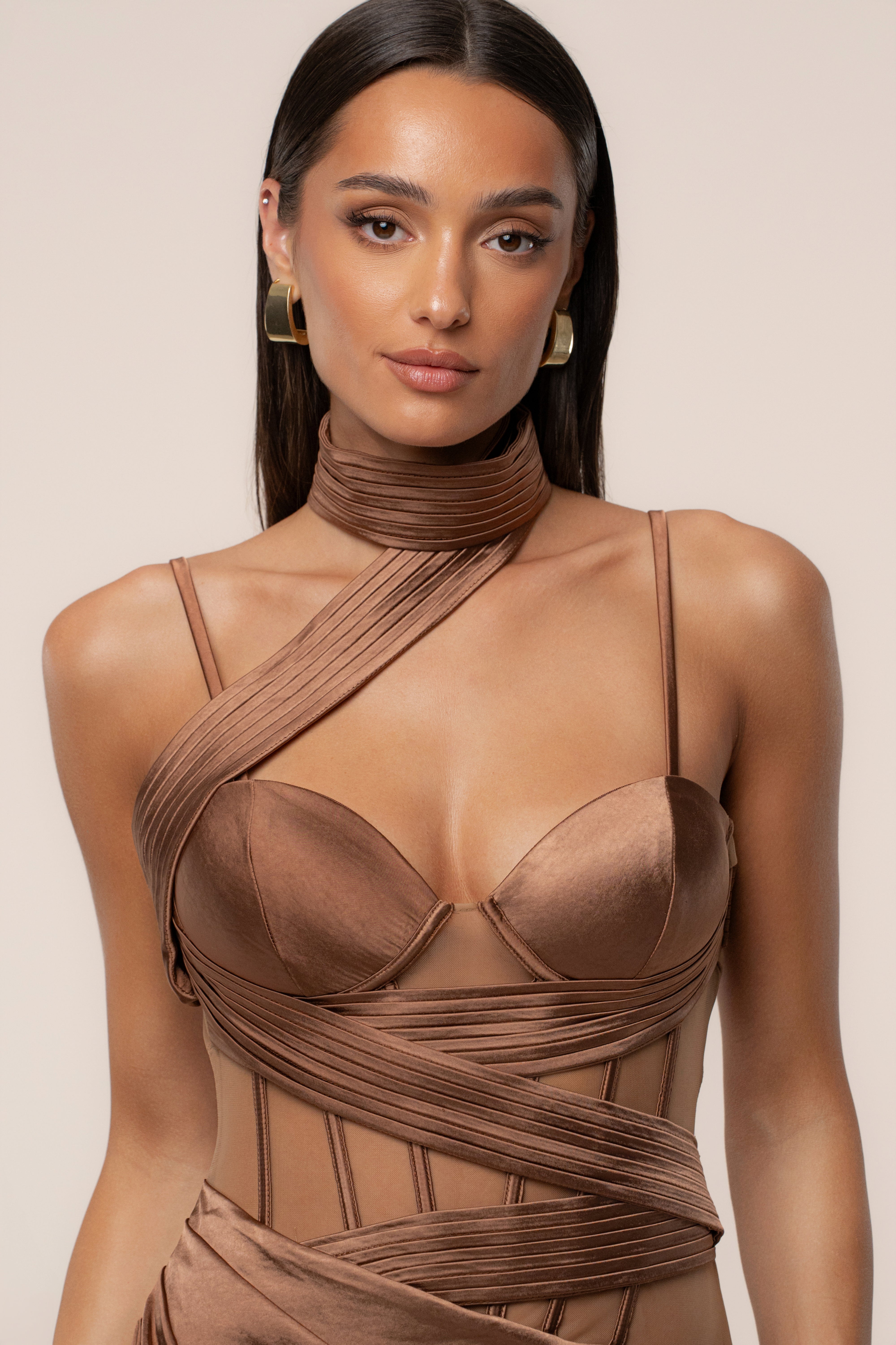 « Heure Dorée » — Robe Longue Corset, Bronze